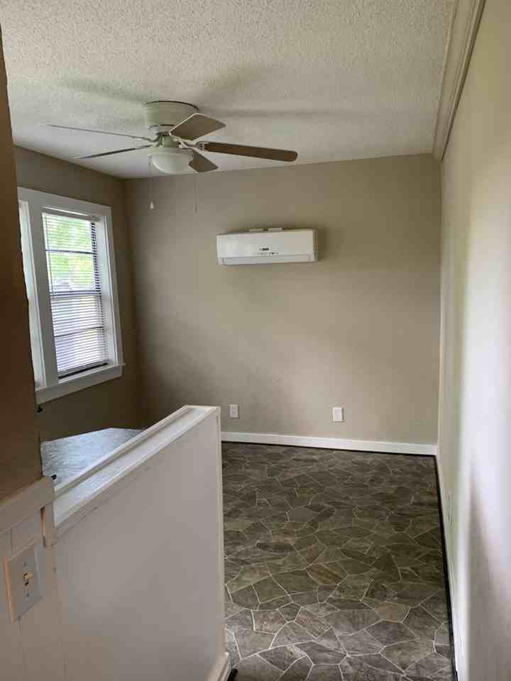 702 S Lee St #2 - Photo 3 of 8