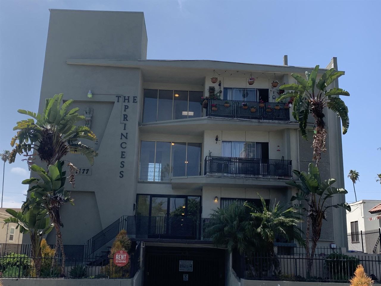 1177 S Norton Ave #27 - Photo 4 of 10