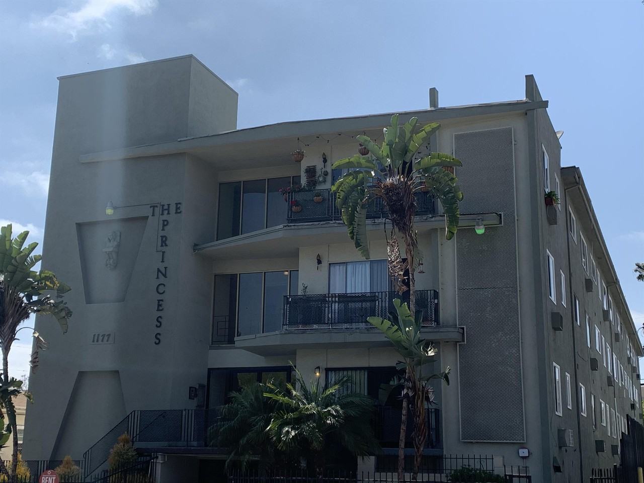 1177 S Norton Ave #27 - Photo 6 of 10