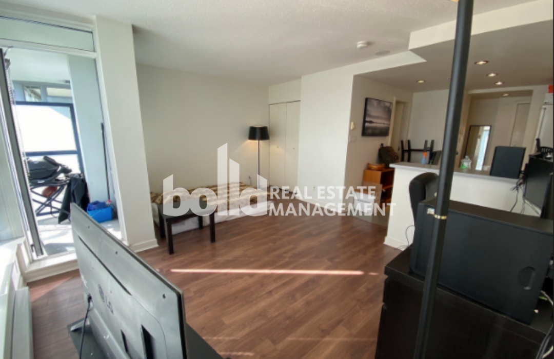 939 Expo Blvd #1 - Photo 6 of 8