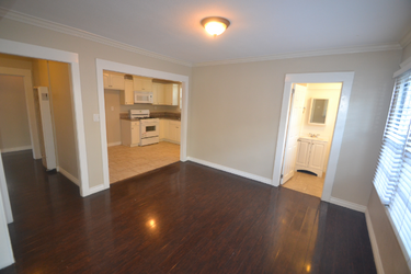 1035 W 71st St - Photo 3 of 11