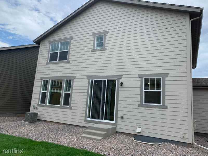 2920 Crusader St - Photo 2 of 14