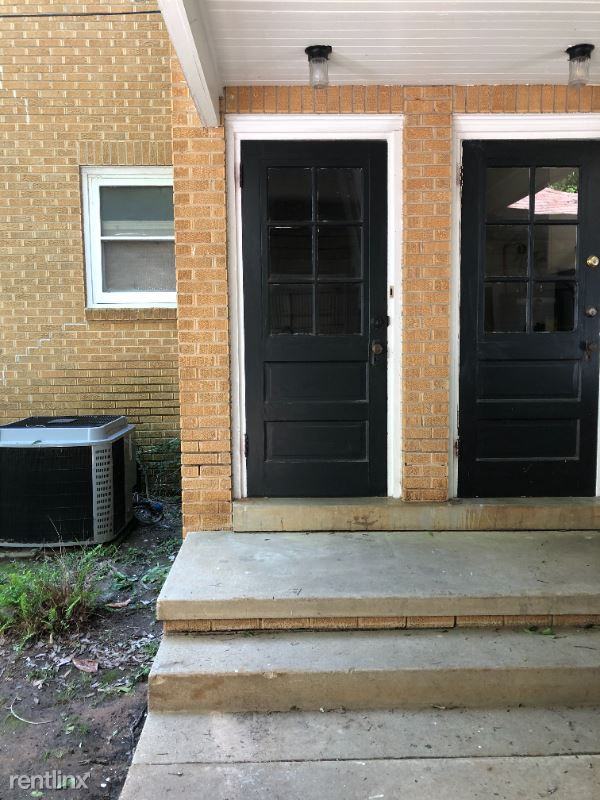 800 N Mound St - Photo 3 of 33