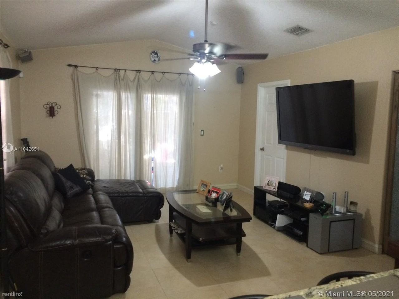3559 W 74th Pl - Photo 2 of 11