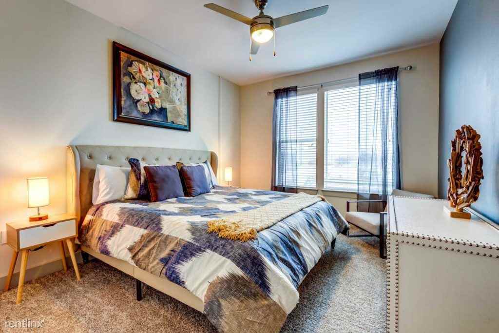 1900 E 7th St - Photo 3 of 5