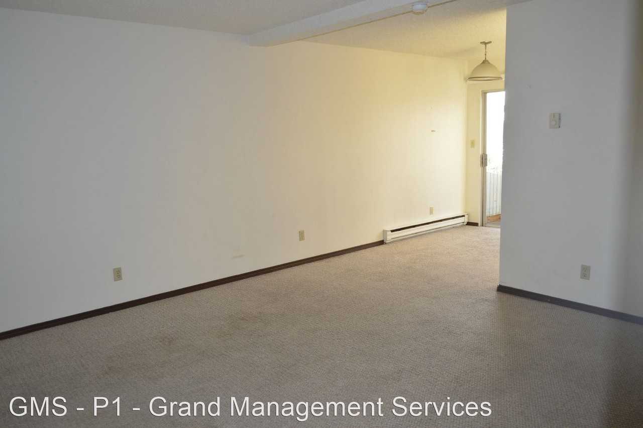 1662 - 1672 McPherson Ave. - Photo 3 of 8