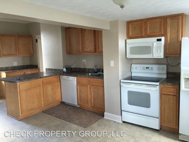 370 Elm St - Photo 3 of 39