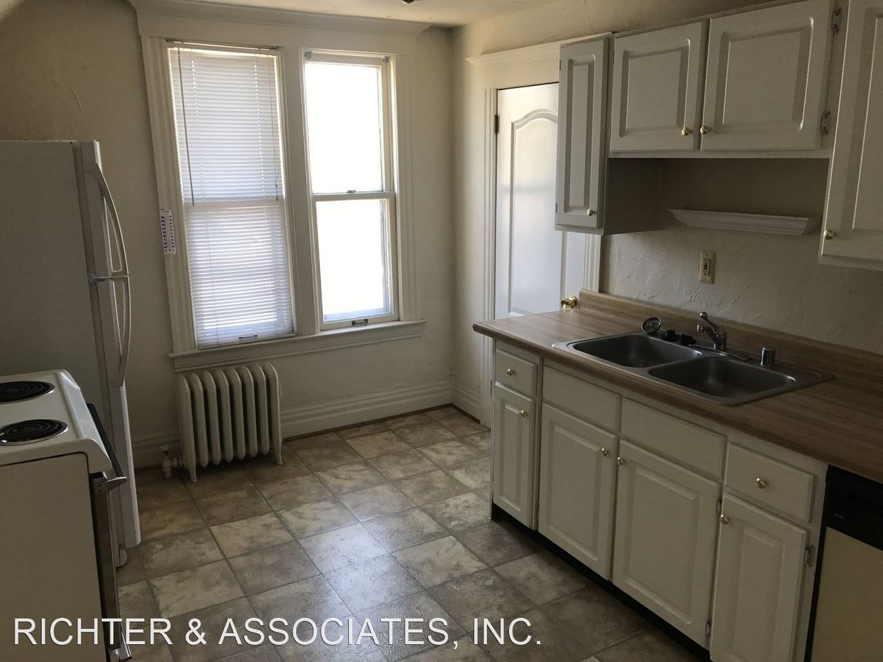 33104 Grand River Ave #1 - Photo 3 of 7