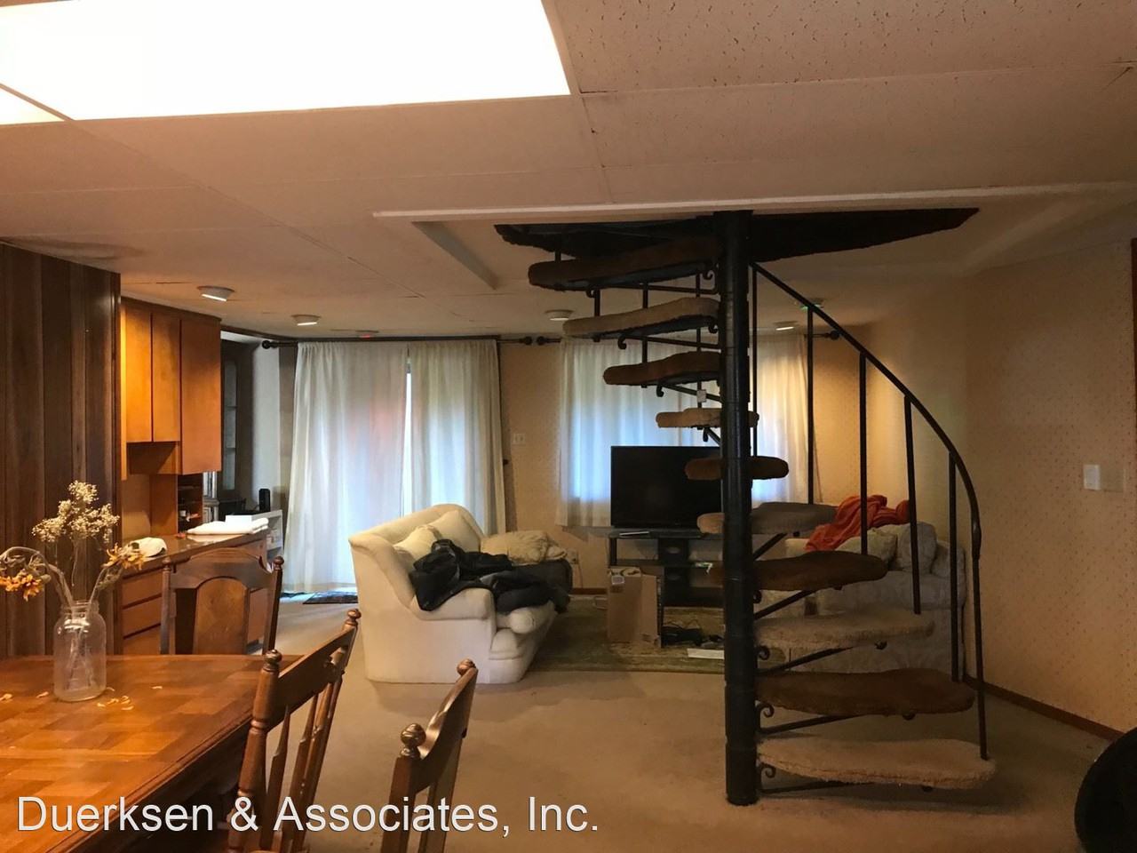 1804 Sw Brooklane Dr - Photo 2 of 9