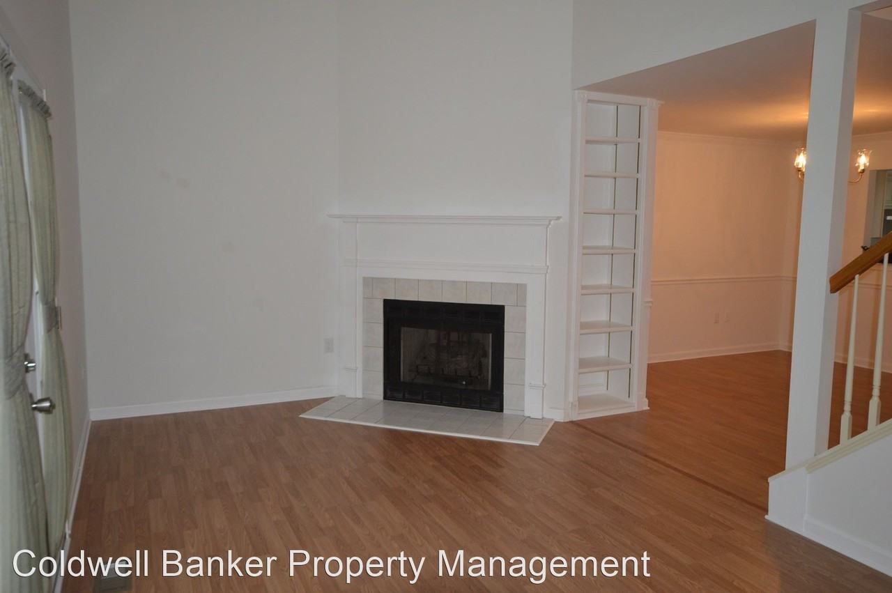 21 Ryan Ct - Photo 3 of 33