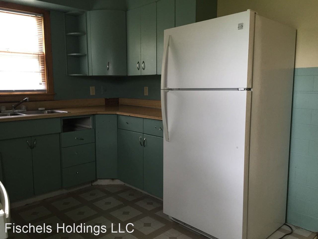 428 Charles St - Photo 2 of 12