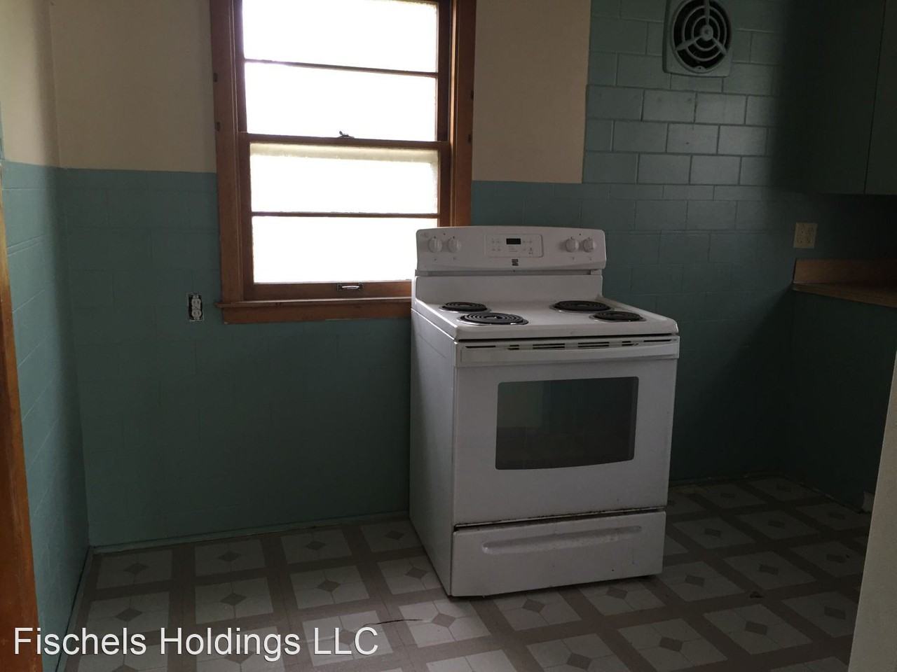 428 Charles St - Photo 3 of 12