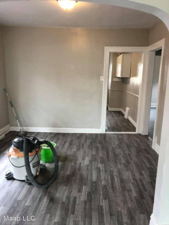 813 Georgia St - Photo 3 of 3