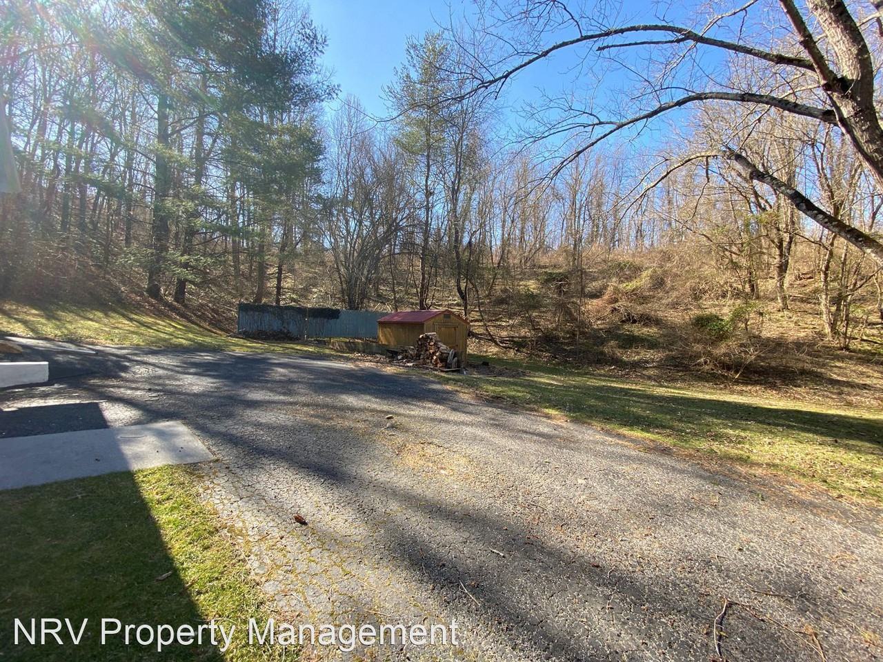 474 Thistle Ln - Photo 3 of 28
