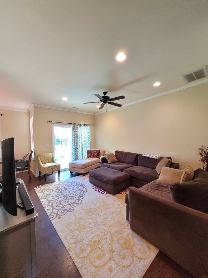 7221 Terregles Dr - Photo 3 of 19