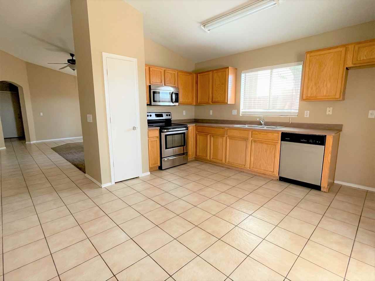 6717 E Lush Vista Vw - Photo 2 of 11