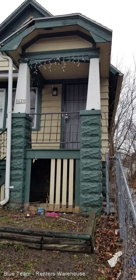 1629 S 17th St - Photo 2 of 2