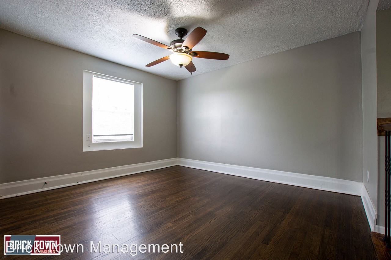 4319 - 4325 S 22nd Street - Photo 3 of 8