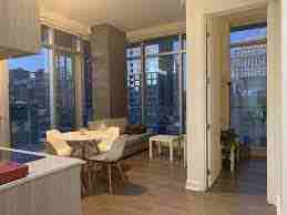 1155 Rue De La Montagne