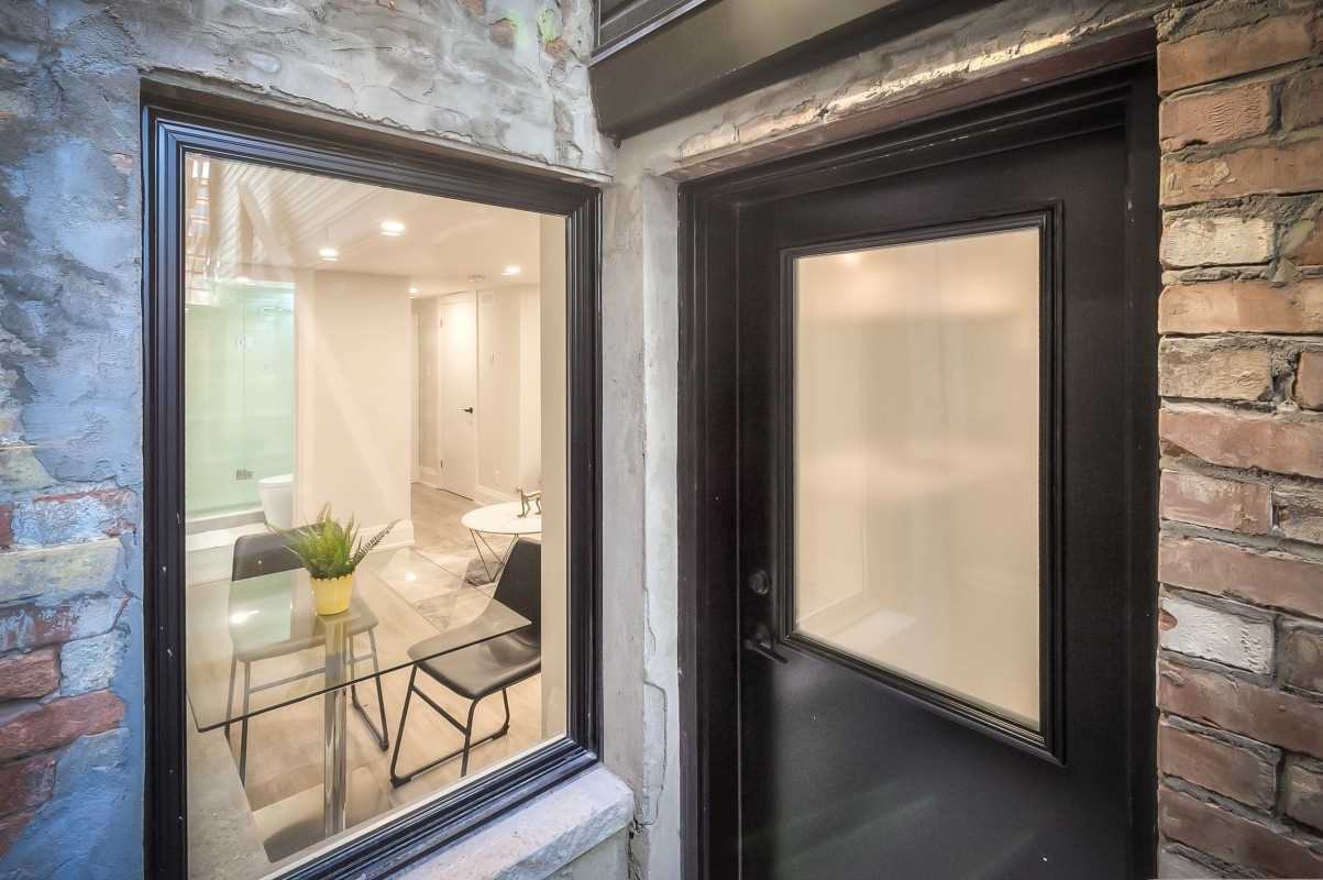 366 Ontario St - Photo 3 of 22