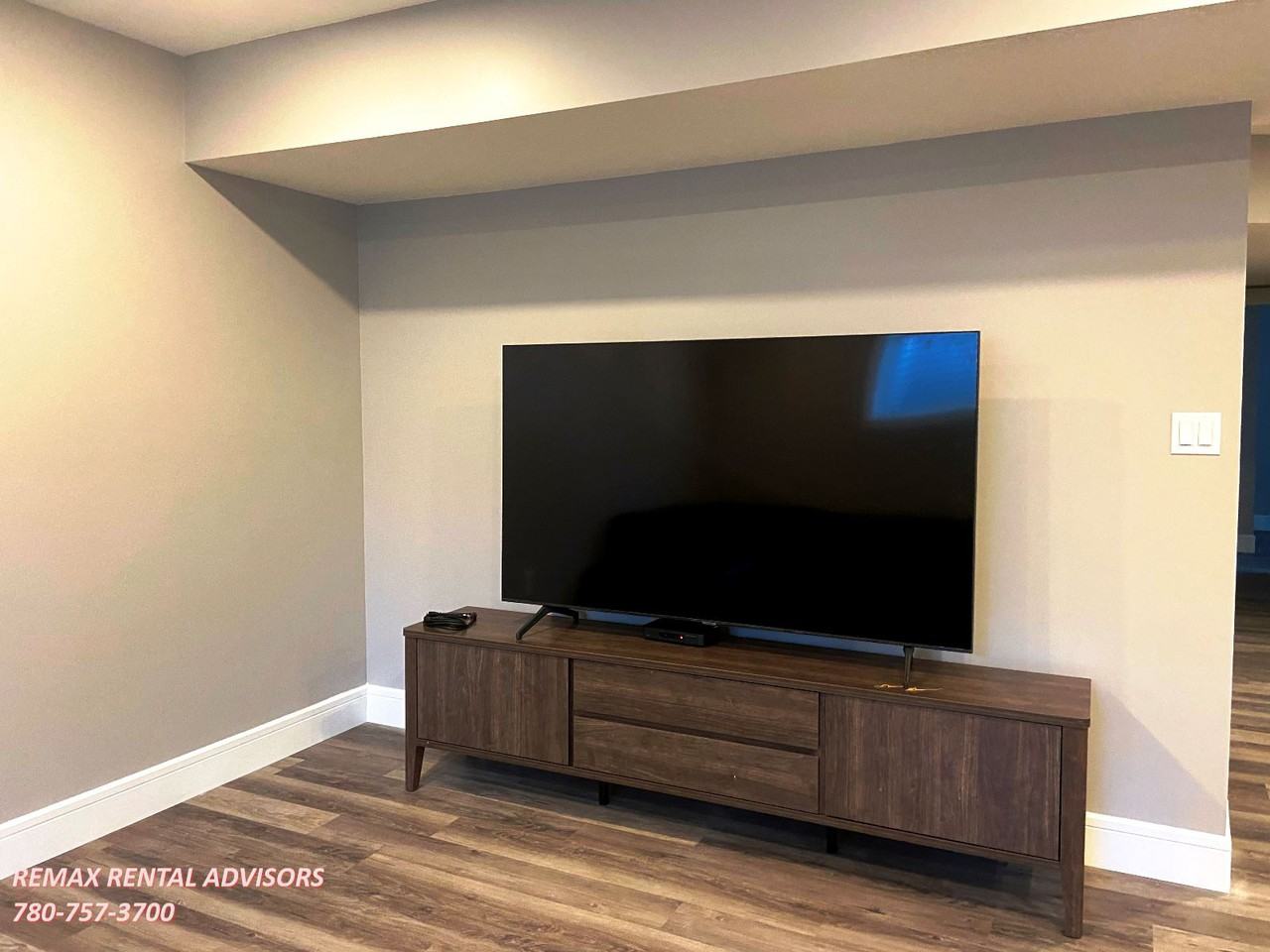 11434 79 Ave Nw - Photo 3 of 10