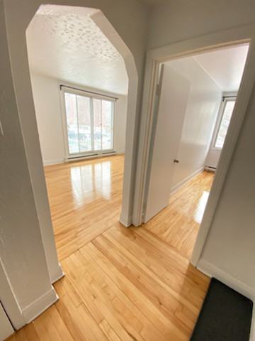 4162 Av Barclay - Photo 3 of 10