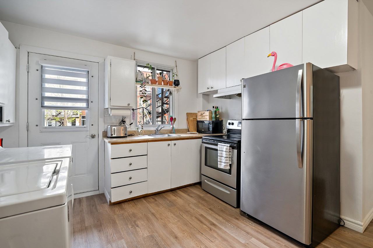 55 Rue Troy - Photo 2 of 11