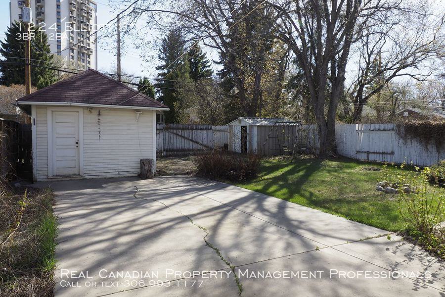 1224 Elliott St - Photo 3 of 17