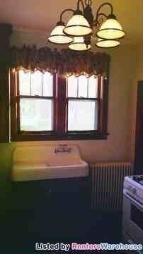 230 Monroe St - Photo 3 of 15