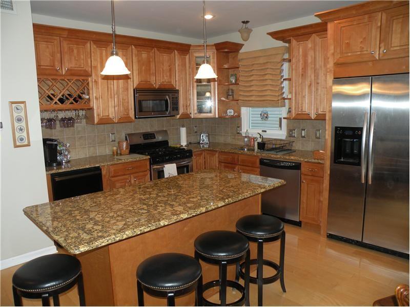 2840 Asbury Ave - Photo 3 of 13