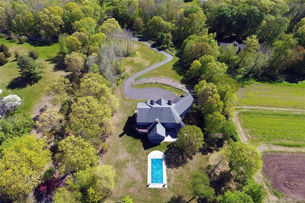 85 Banks Rd - Photo 2 of 38