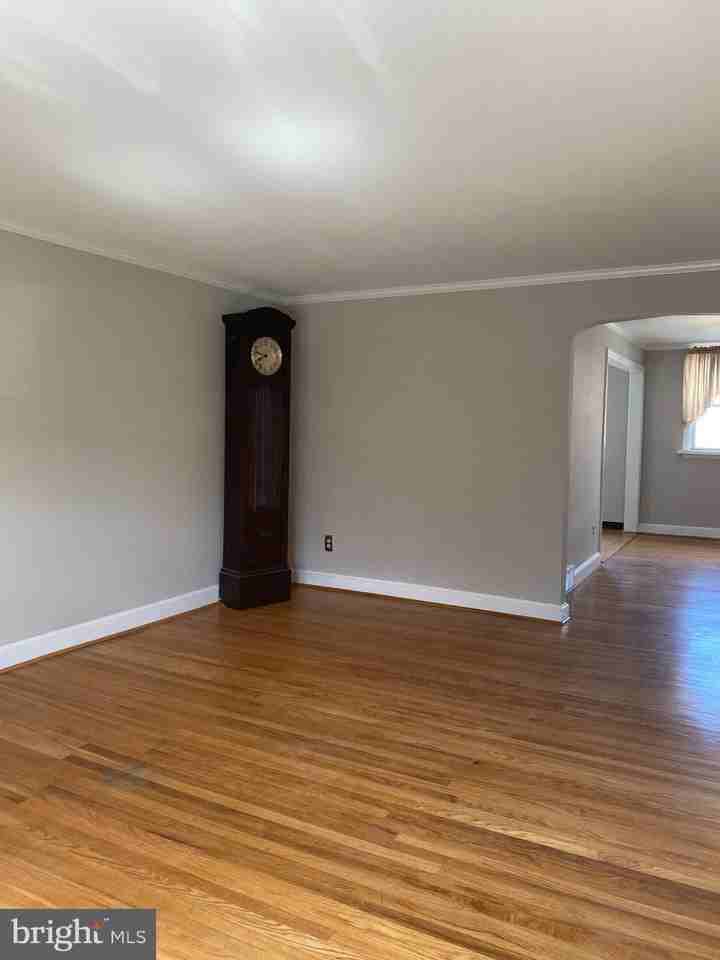 971 Fairfax Rd - Photo 2 of 15