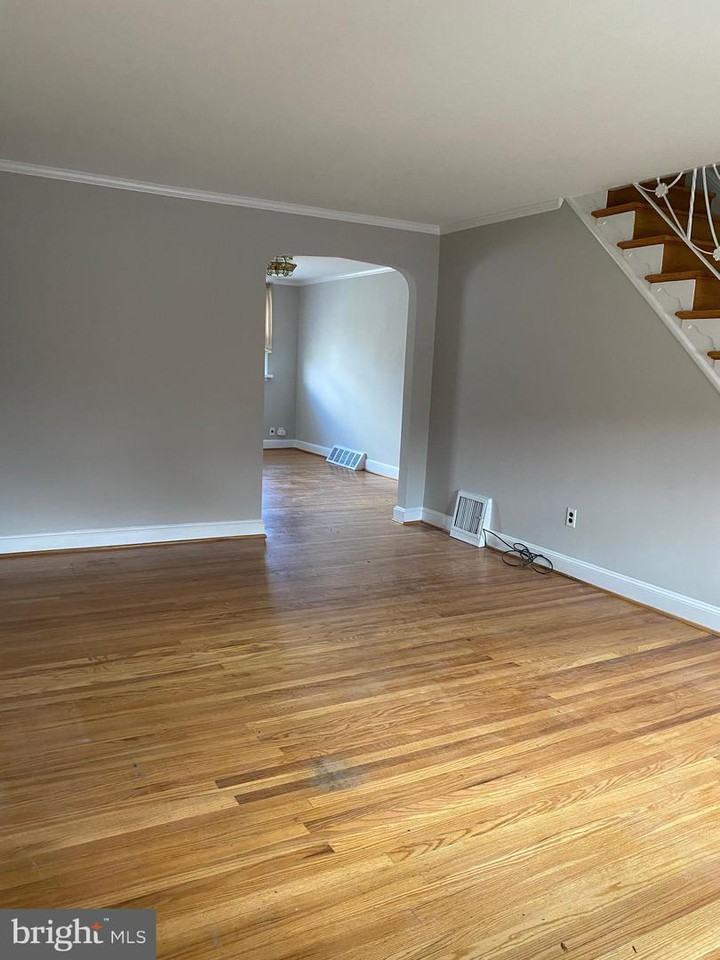 971 Fairfax Rd - Photo 3 of 15