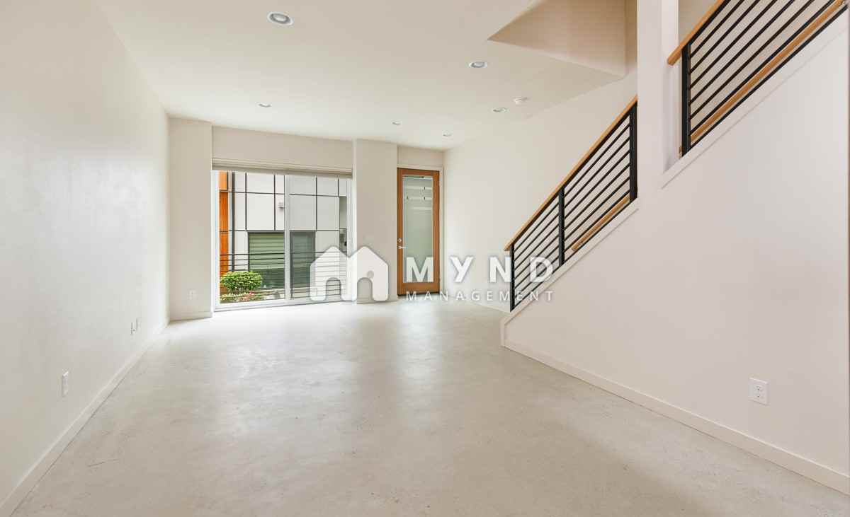 3810 California Ave Sw - Photo 3 of 16