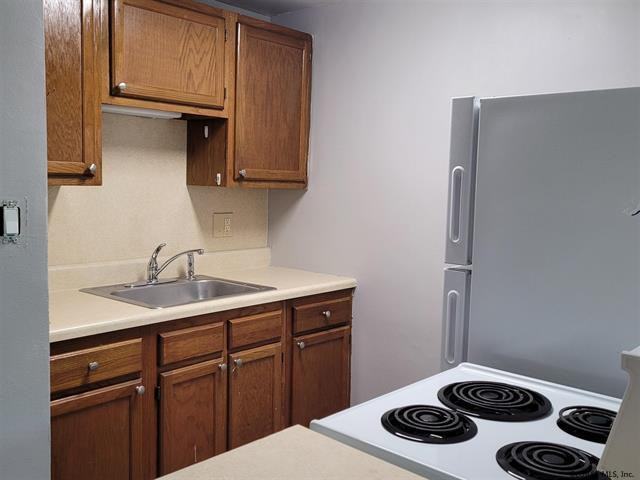 147 Eagle St - Photo 2 of 15