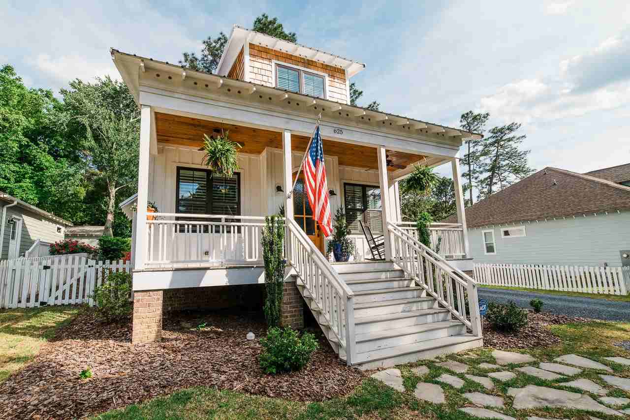 625 N Bennett St - Photo 2 of 26