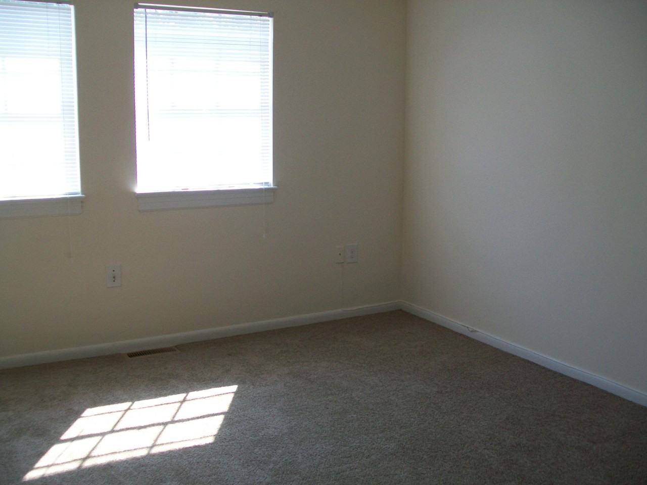 3521 Bolling Rd #1 - Photo 4 of 13