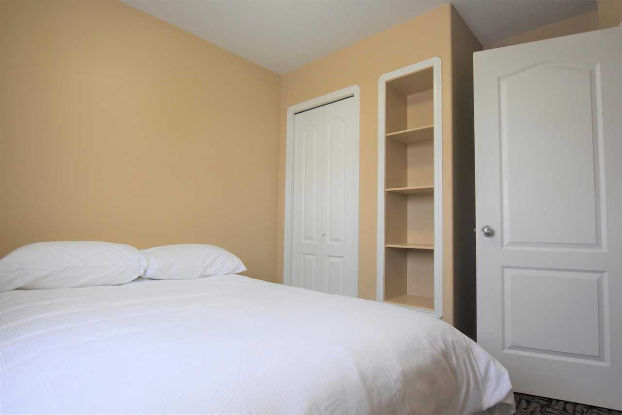 9004 95 Ave #9004-95AVE - Photo 2 of 18