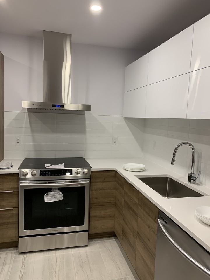 2001 Avenue Beaconsfield - Photo 3 of 8