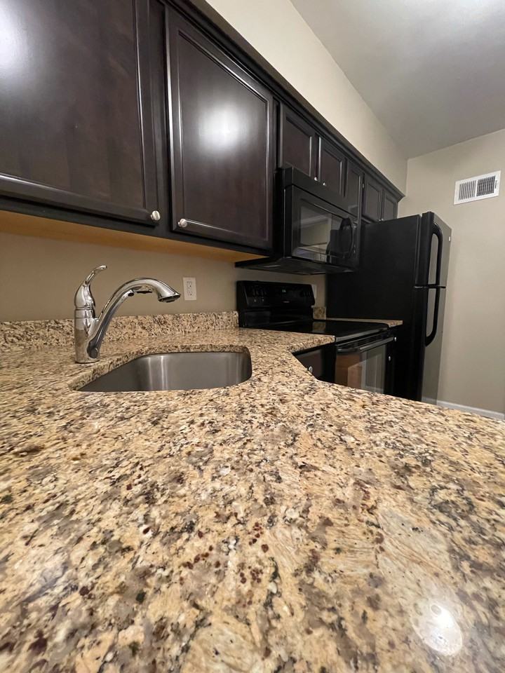 5931 Nagel Avenue #1E - Photo 2 of 7