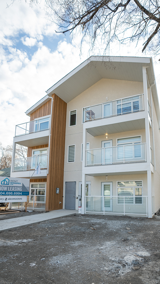 813 St. Mary's Road Apartments 813 St Mary'S Rd, Winnipeg, MB R2M 3N9