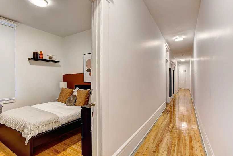 2030 Rue Lambert Closse - Photo 3 of 10