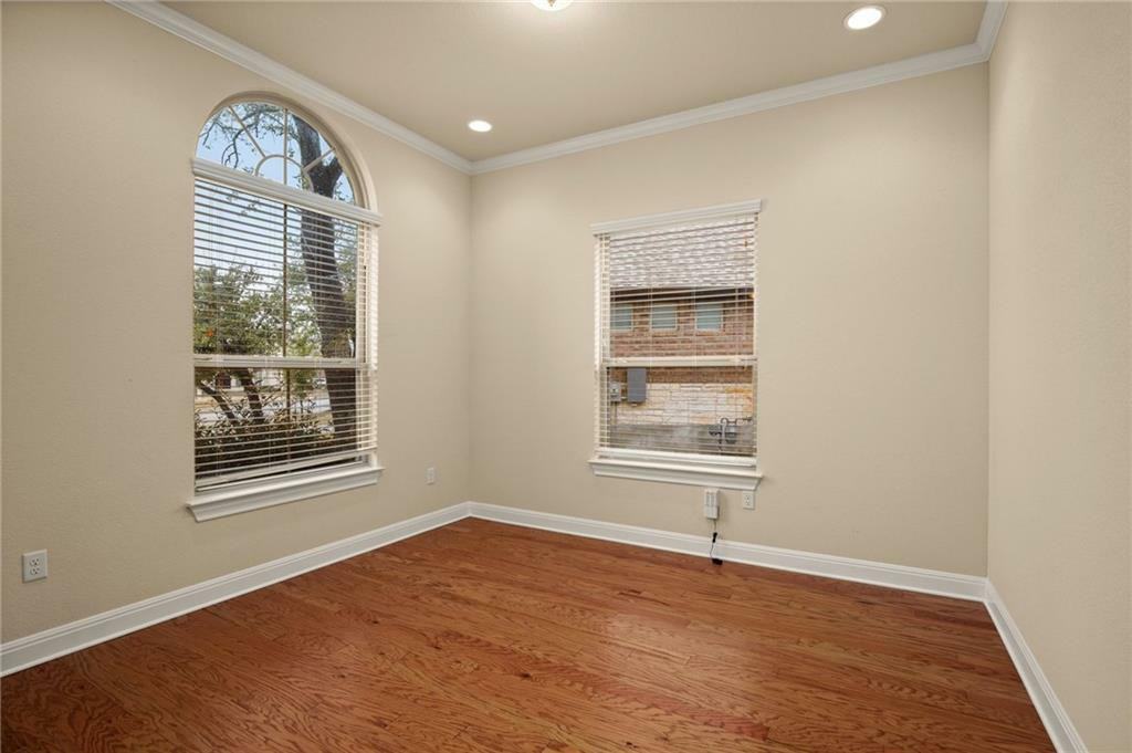 600 Acadia Bnd - Photo 3 of 30