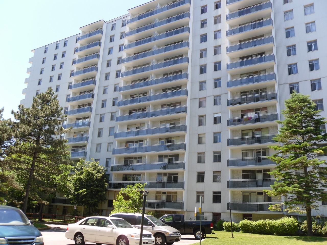 3950 Lawrence Ave East Apartments For Rent 3910 Lawrence Ave E 2 Orton Park Rd Toronto On M1g None With 3 Floorplans Zumper