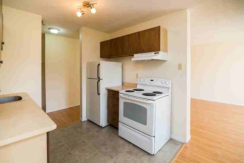 Princeton Apartments - Photo 3 of 6