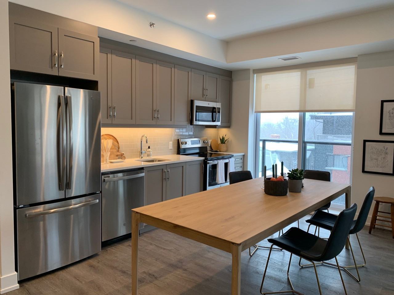 Crichton Luxury Suites Apartments 280 Crichton St, Ottawa, ON K1M 1W4