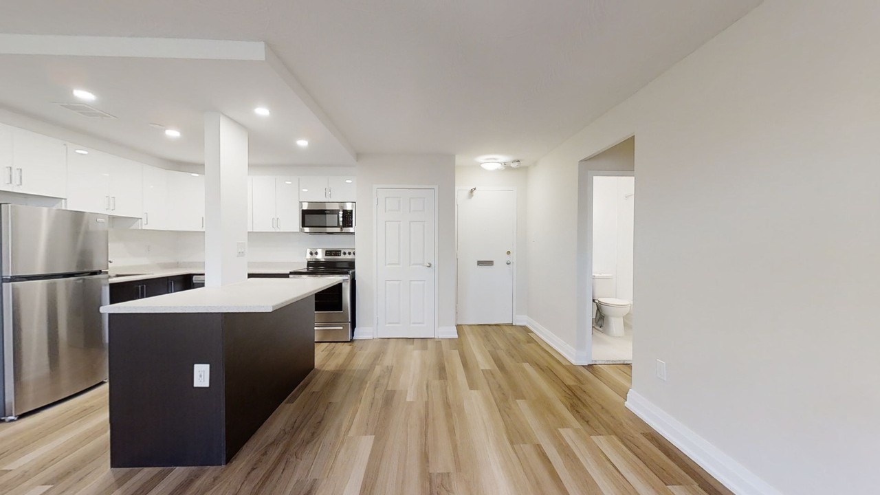 1015 Orchard - Photo 2 of 11