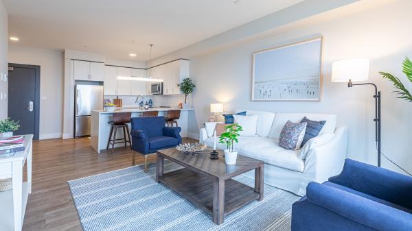 Shorefront - Photo 3 of 8