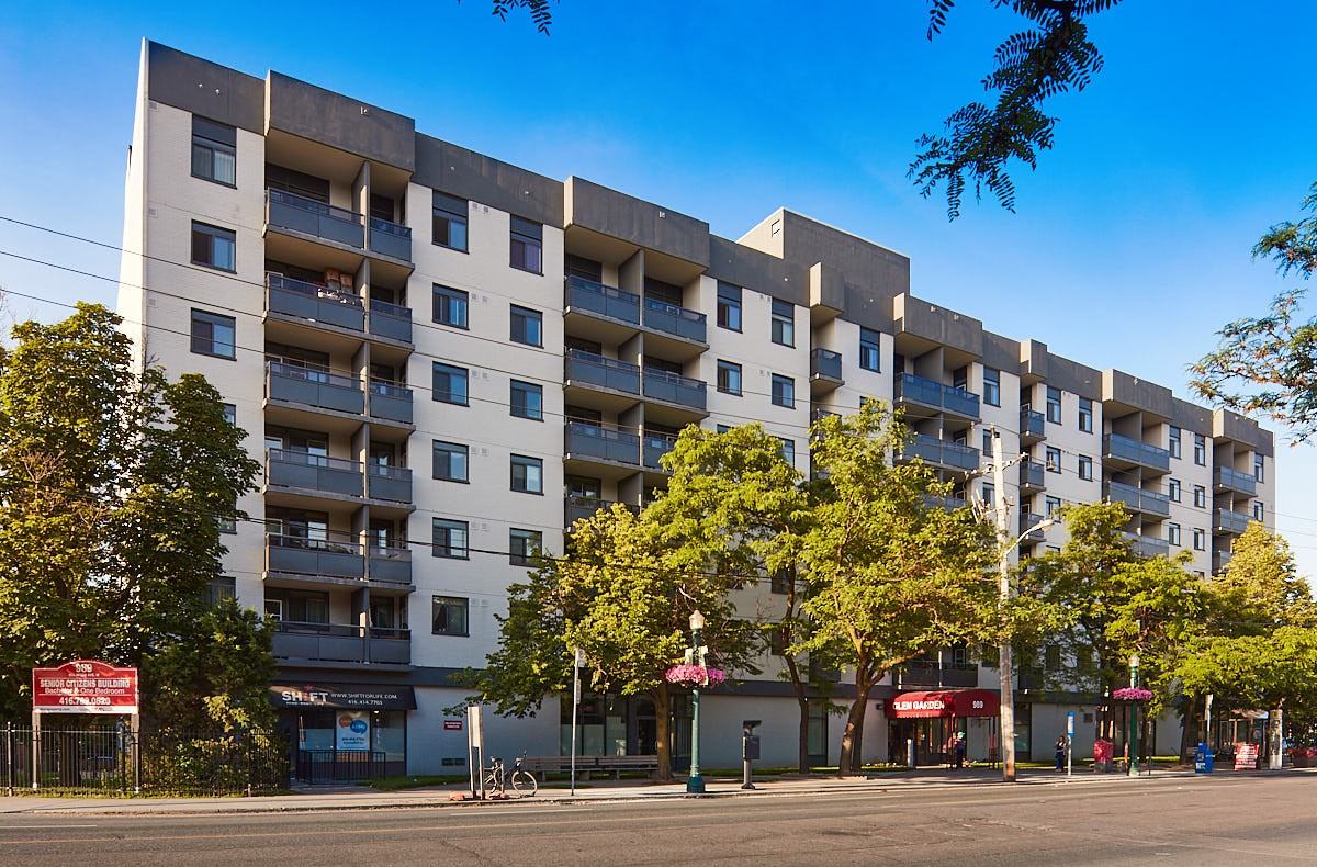 Glen Gardens 989 Eglinton Ave W, Toronto, ON M6C 2C6 Apartment for