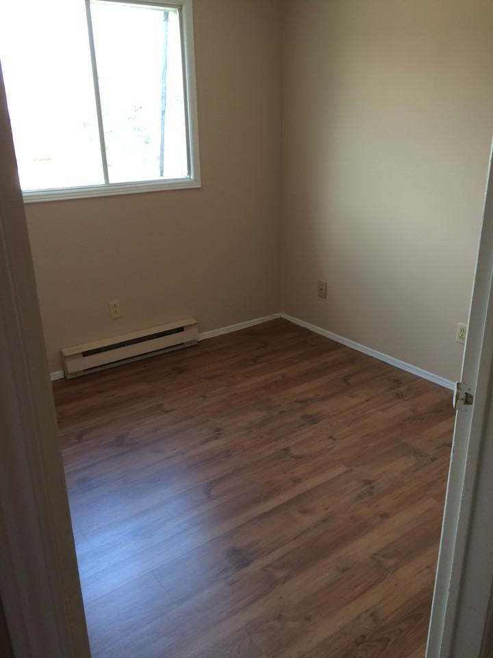 Cartier & Kensington Apartments 16 Cartier Crt, Brockville, ON K6V